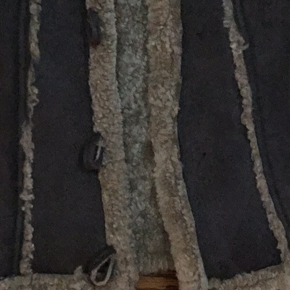 Brown Shearling Vest - Picture 6 of 8